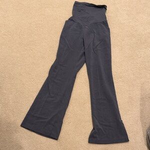 High-Waist Flared Yoga Pants in Dark Charcoal